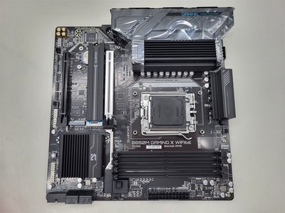 GIGABYTE B850M Gaming X WIFI6E AMD AM5 LGA 1718 Motherboard, mATX, DDR5