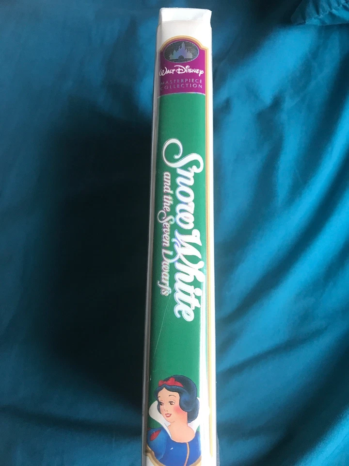 Walt Disney’s Snow White and The Seven Dwarfs VHS Masterpiece. - Image 3 of 4