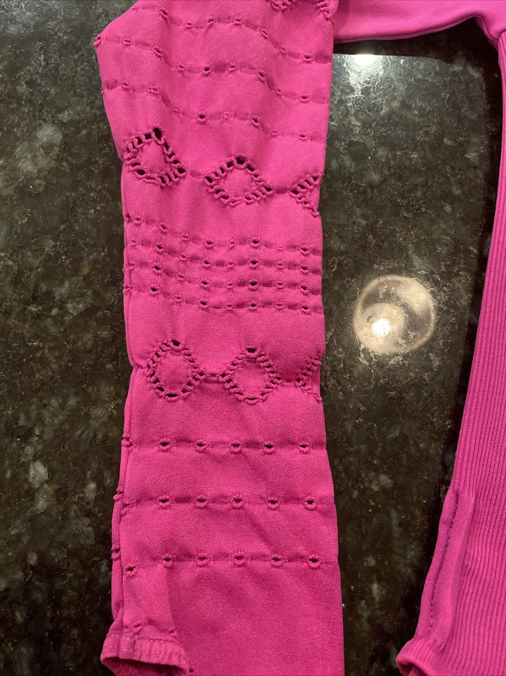 全新 Free People FP Movement Good Karma 连帽衫 洋红色 迪斯科 - XS/S — 第 4/4 张图片