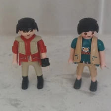 Playmobil Zoo Worker Woman With Vest Shirt Fox & The Explorers Helicopter Pilot