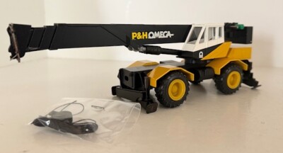 1:50  P&H Omega Rough Terrain Crane Diecast Model 2075 ZZ3518 By Conrad