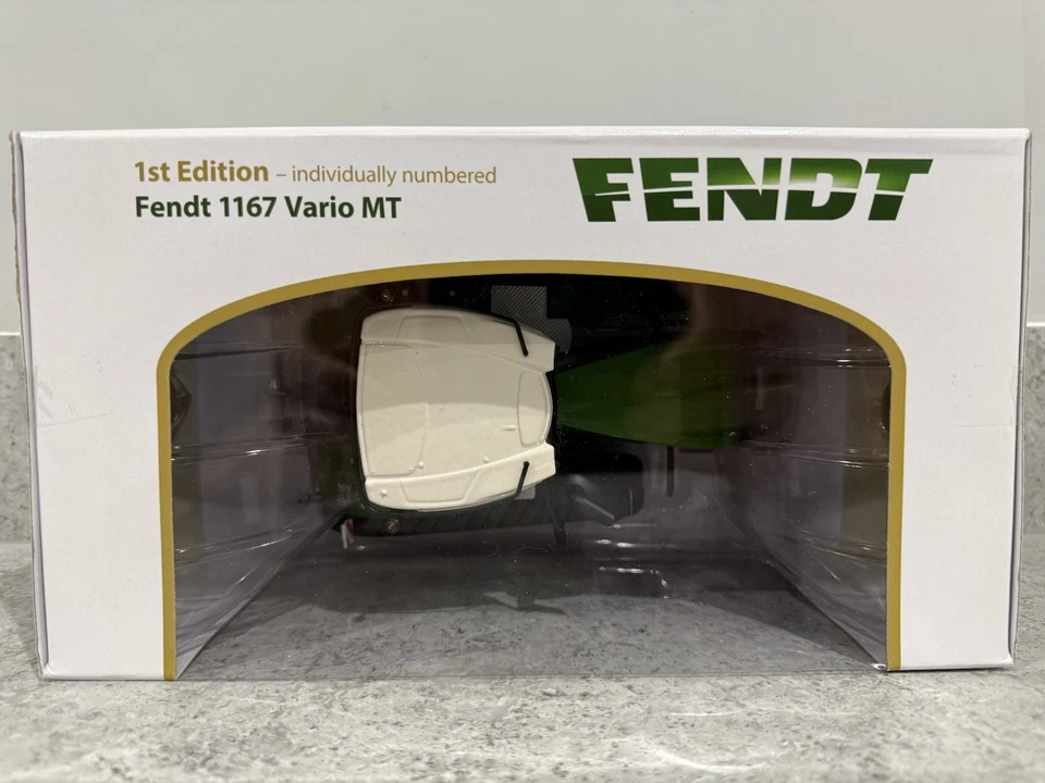 USK/Universal Hobbies - Fendt 1167 Vario MT - 10651 - 1:32 Scale - New/Mint - Image 3 of 4