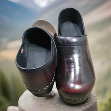 New Sanita Proffesional Cabrio Brushed Off Brown Leather Clogs EU 40 / US 8.5