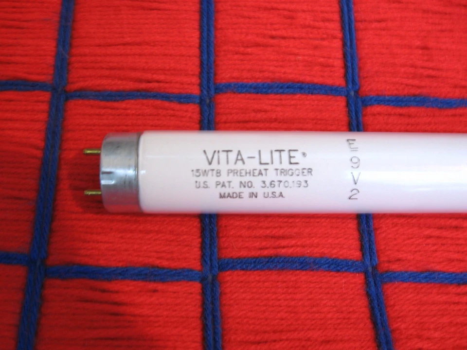 DURO-TEST VITA-LITE FULL SPECTRUM fluorescent Natural LIGHT bulb # 4801 ORIGINAL F15T8