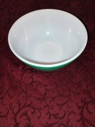 Vintage Pyrex 403 GREEN PRIMARY Mixing Bowl 2.5 Quart - Nesting Bowl