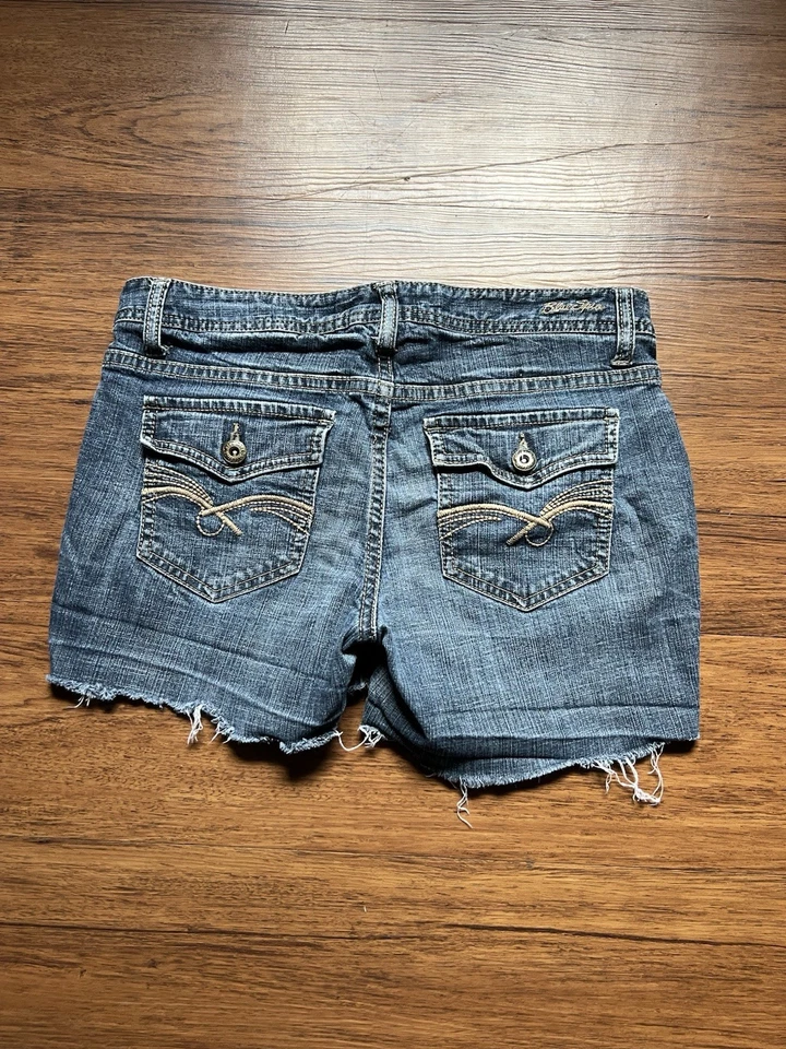 Pantalones Cortos Denim Y2K Años 2000 Corte 7/8 Lavado Oscuro Elastizados Envejecido Grunge Tiro Bajo Foto 4 de 4