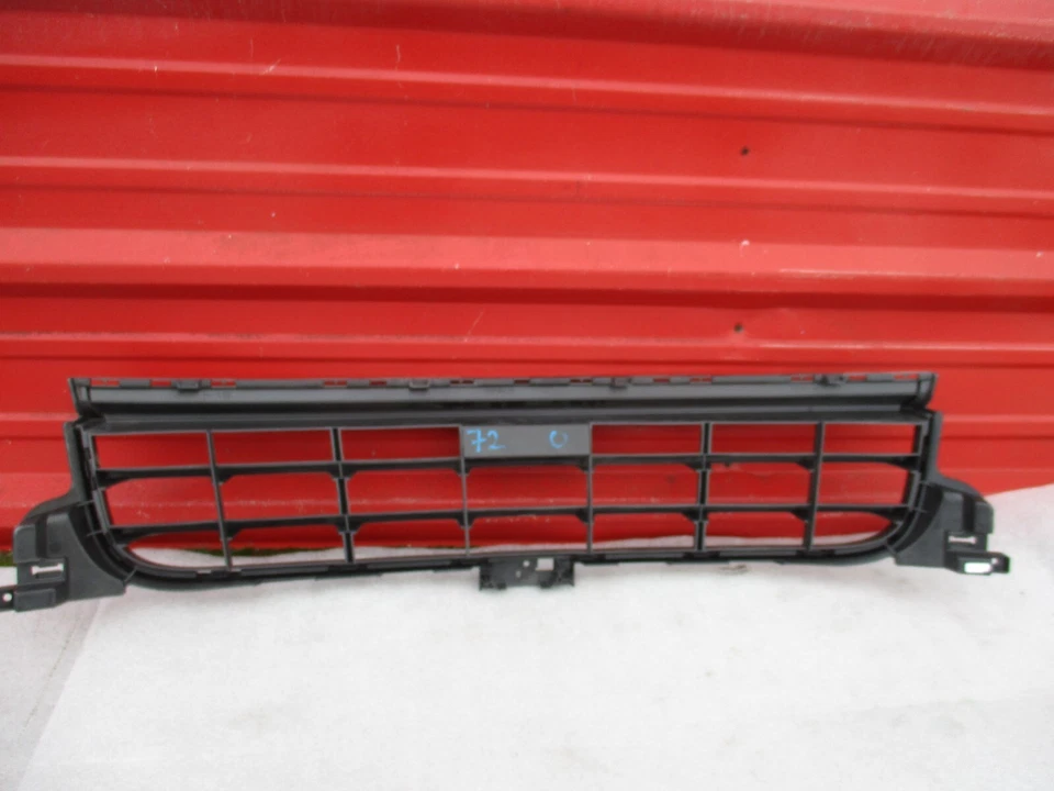 2018 2019 2020 2021 PORSCHE PANAMERA FRONT BUMPER LOWER GRILLE OEM USED - Image 4 of 4