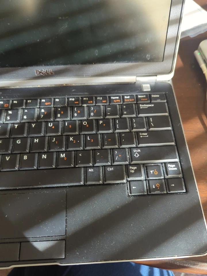 Dell Latitude E6230 Laptop 12" Intel Core i5 With Power Supply -Parts piece  - Image 3 of 4