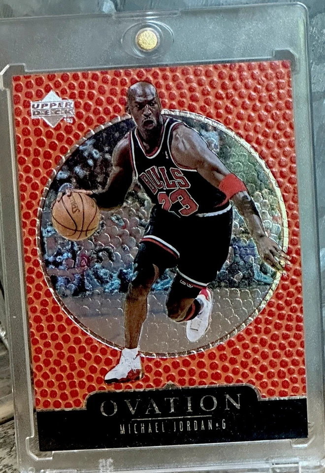 Tarjeta Michael Jordan años 90 INSERTAR ARCO IRIS HOLO FOIL RARA SP 🔥 CAMISETA DE LOS BULLS #23 Foto 4 de 4