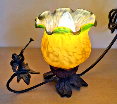 Cherub Fee Tulpe Tischlampe Bernstein melierter Glasschirm Vintage Stil funktionstüchtig
