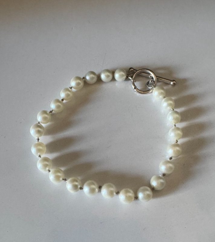 Estate Cultured Pearl Toggle Bracelet! 7"