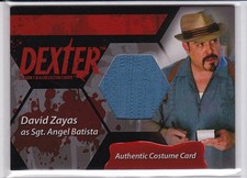 Tarjeta de disfraz de armario Dexter temporadas 7 y 8 C2 - David Zayas como sargento Angel Batista