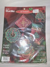 Bucilla 84433 KIT Applique Felt FESTIVE TREE Ornaments Wreath Stocking
