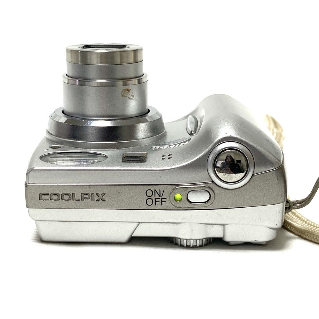 Nikon COOLPIX E7600 シルバー 単3電池式 Nikon COOLPIX E7600 Digital Camera 7MP Compact Working