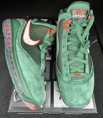 スニーカー Nike LeBron 7 Florida A&M University Gorge Green Nike LeBron 7 “Florida A&M” (Green) Release Date | Hypebeast