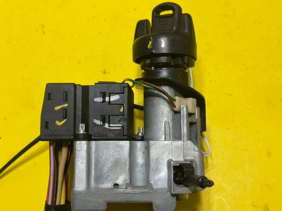 Interruptor de encendido Buick Century 1999-2000 bloqueo con llave OEM 26036493 Foto 3 de 4