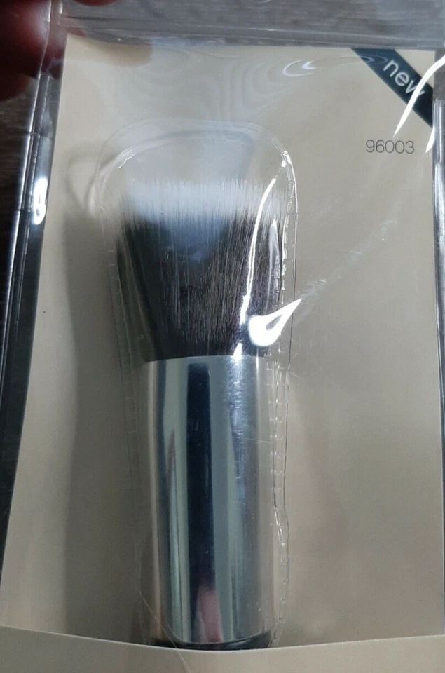 E.L.F (ELF) BEAUTIFULLY BARE STIPPLE BRUSH #96003 - NEW IN PACKAGE-SHIP N 24 HRS - Image 4 of 4