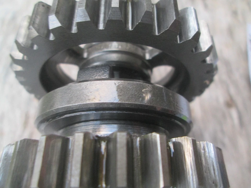 ÁRBOL DE TRANSMISIÓN SUZUKI TS / DS100 125 SALIDA 24131-48000 24131-48701 CON TODAS LAS MARCHAS Foto 4 de 4