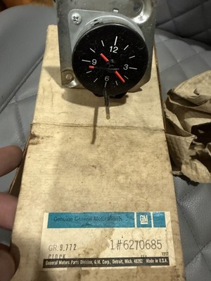 NOS Clock 1973-75 GM Chevelle, El Camino, Monte Carlo, MINT 