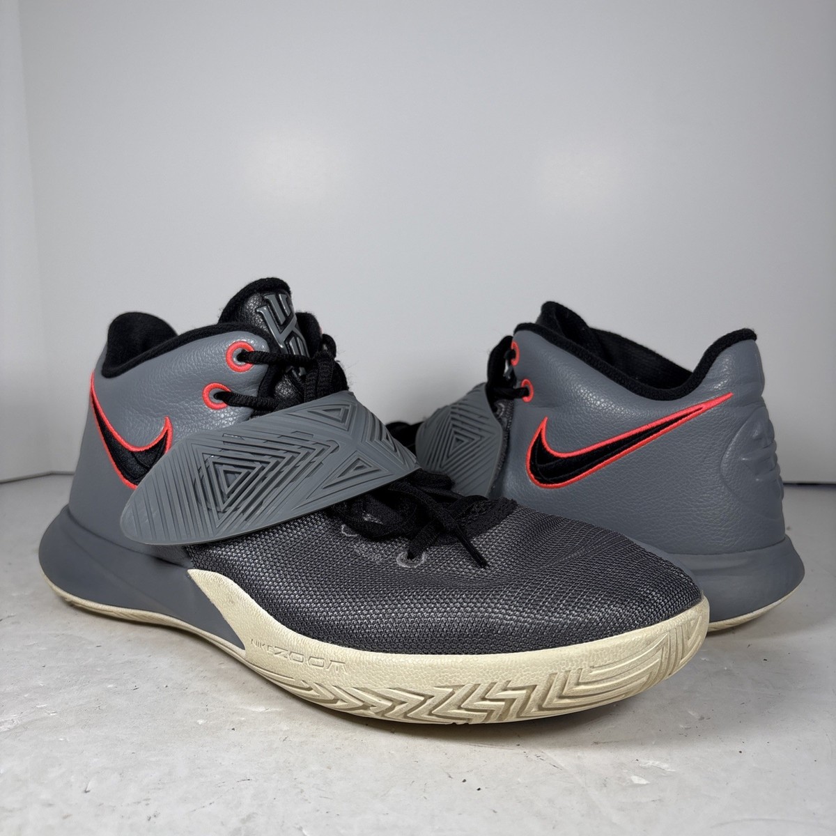 Size 11 - Nike Kyrie Flytrap 3 Black Metallic Gold for sale online