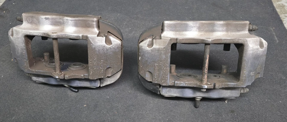 04-15 Volkswagen Touareg/Porsche OEM Brembos Traseros Foto 4 de 4