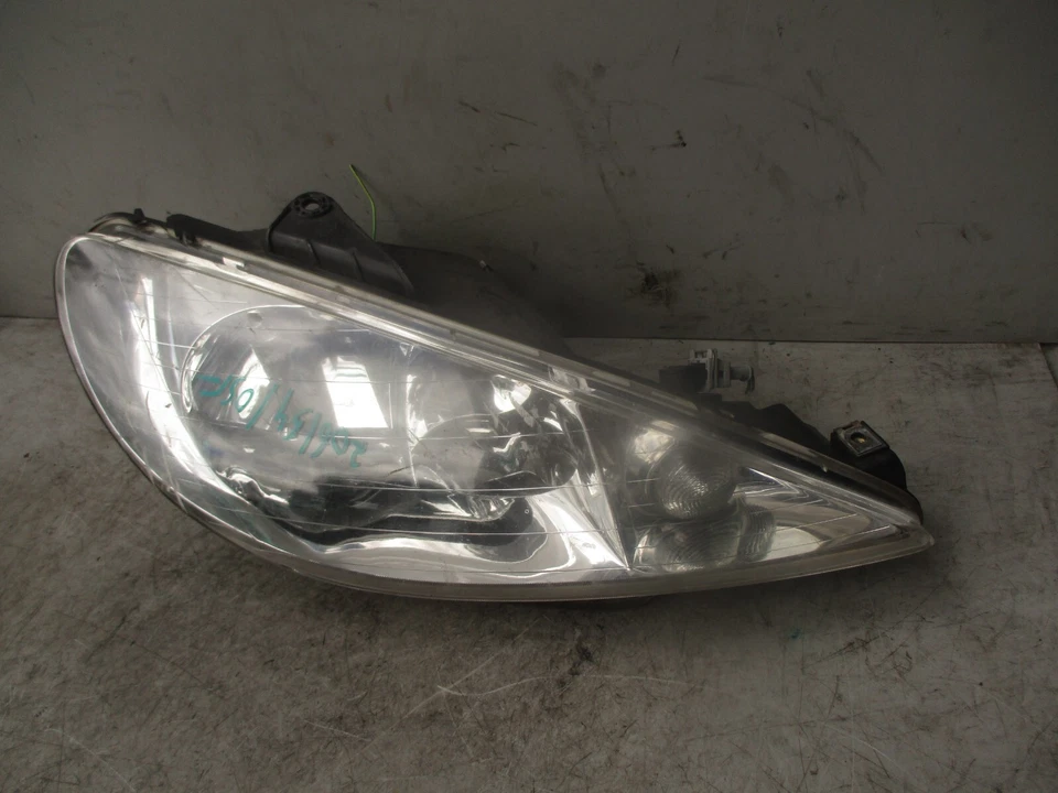 Faro delantero derecho peugeot 206 osf 2005 lado del conductor 9630869680 Foto 2 de 4