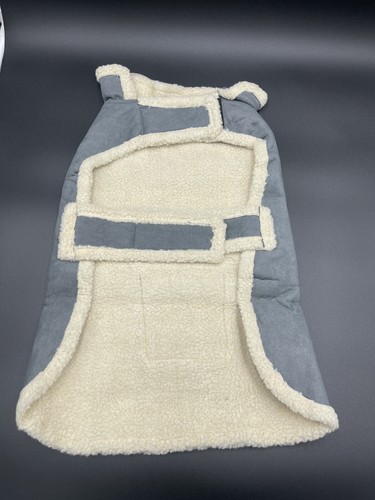 PetRageous Designs Large Soft Faux Fur Lined Dog Coat 100% Polyester 18-21” Back - Picture 2 of 5