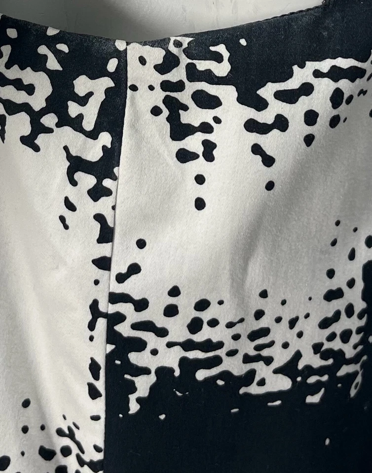 Vestido Max Mara MANCHADO Negro/Blanco Estampado Sin Mangas Algodón Plisado Talla 12 Foto 4 de 4