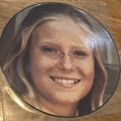 Eves s Plum Blue 12'' Vinyl Picture Disc 1993 Brady Bunch VGC