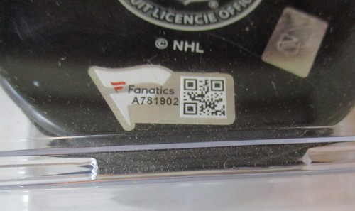 Fanatics NHL Hockey Teddy Blueger #53 Pittsburgh Penguins Autographed Puck &Case - Picture 5 of 12