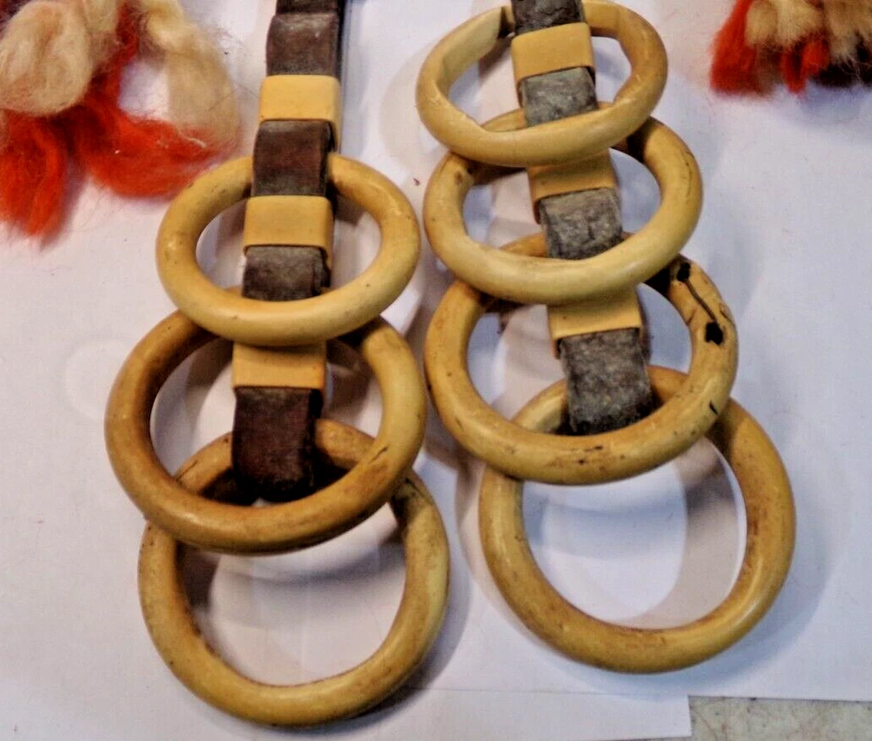 复古马吊带装饰 - 纱线、木材和皮革 - 一对 - 15 英寸长 — 第 4/4 张图片