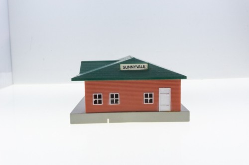Vintage Bachmann Hong Kong Sunnyvale Train Station HO Gauge Assembled 3014/3015 - 第 2/8 張圖片