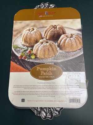 Nordic Ware Pumpkin Patch Muffin Pan Platinum Collection # 53548  NOS