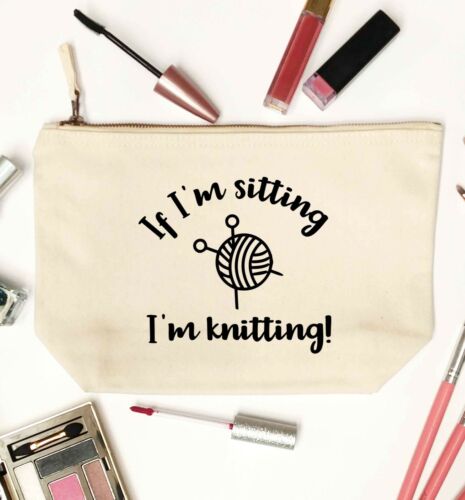 sitting i'm knitting, makeup / wash bag craft wool knit purl pattern funny 5201 - Afbeelding 1 van 8