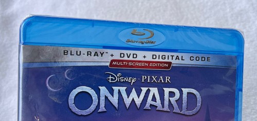 Onward Disney Pixar Blu-ray + DVD + Digital Code 2020 New Sealed - Picture 4 of 4