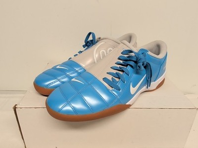 NIKE トータル90 フットサルシューズ 水色 28.5 NIKE トータル90 フットサルシューズ 新品未使用｜Yahoo!フリマ（旧