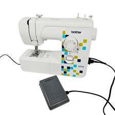 Brother LS14 Sewing Machine Electric White Powers Up Needs New Needle Pre-loved