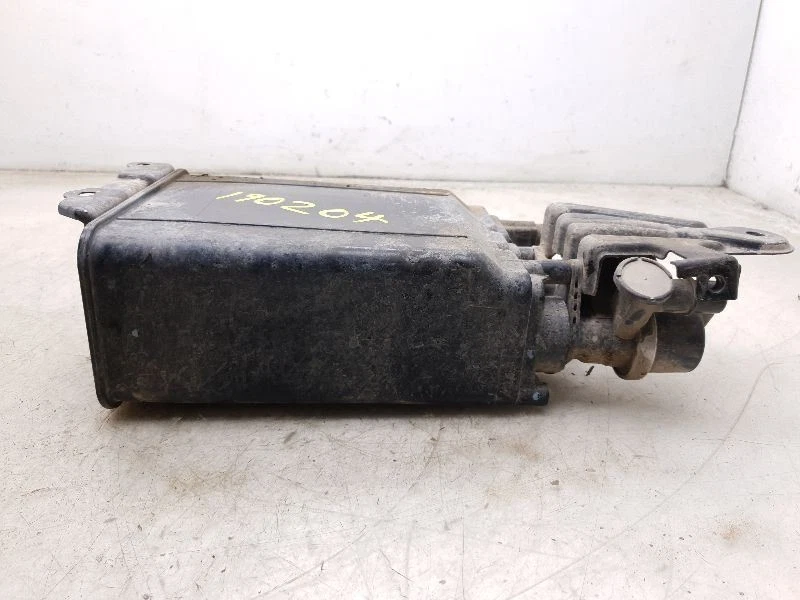 Toyota Tacoma 2008 4,0 L 6 cilindros montaje de bote de vapor de combustible  Foto 2 de 4