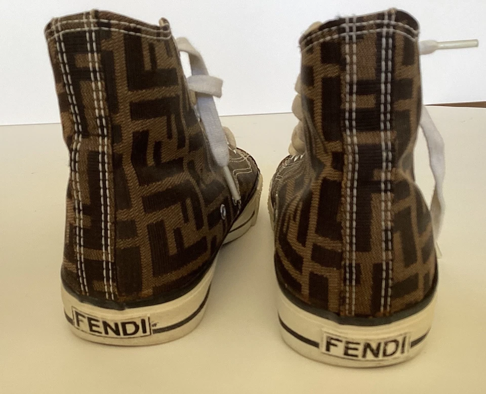 Zapatillas altas FENDI de lona FF tiro microperforado EE. UU. 7 UE 37 negras tabaco Foto 3 de 4