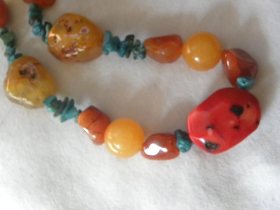 COLLAR TURQUESA, CORAL, JADE DORADO, CITRINO, CORNALINA, PLATA DE LEY 25" Foto 3 de 4