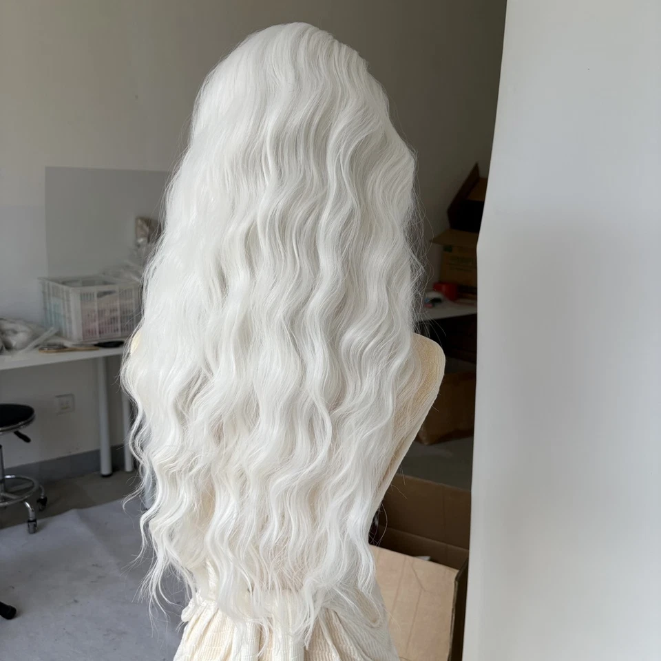 Peluca frontal de encaje HD T blanca larga ondulada pre arrancada sintética resistente al calor Foto 4 de 4