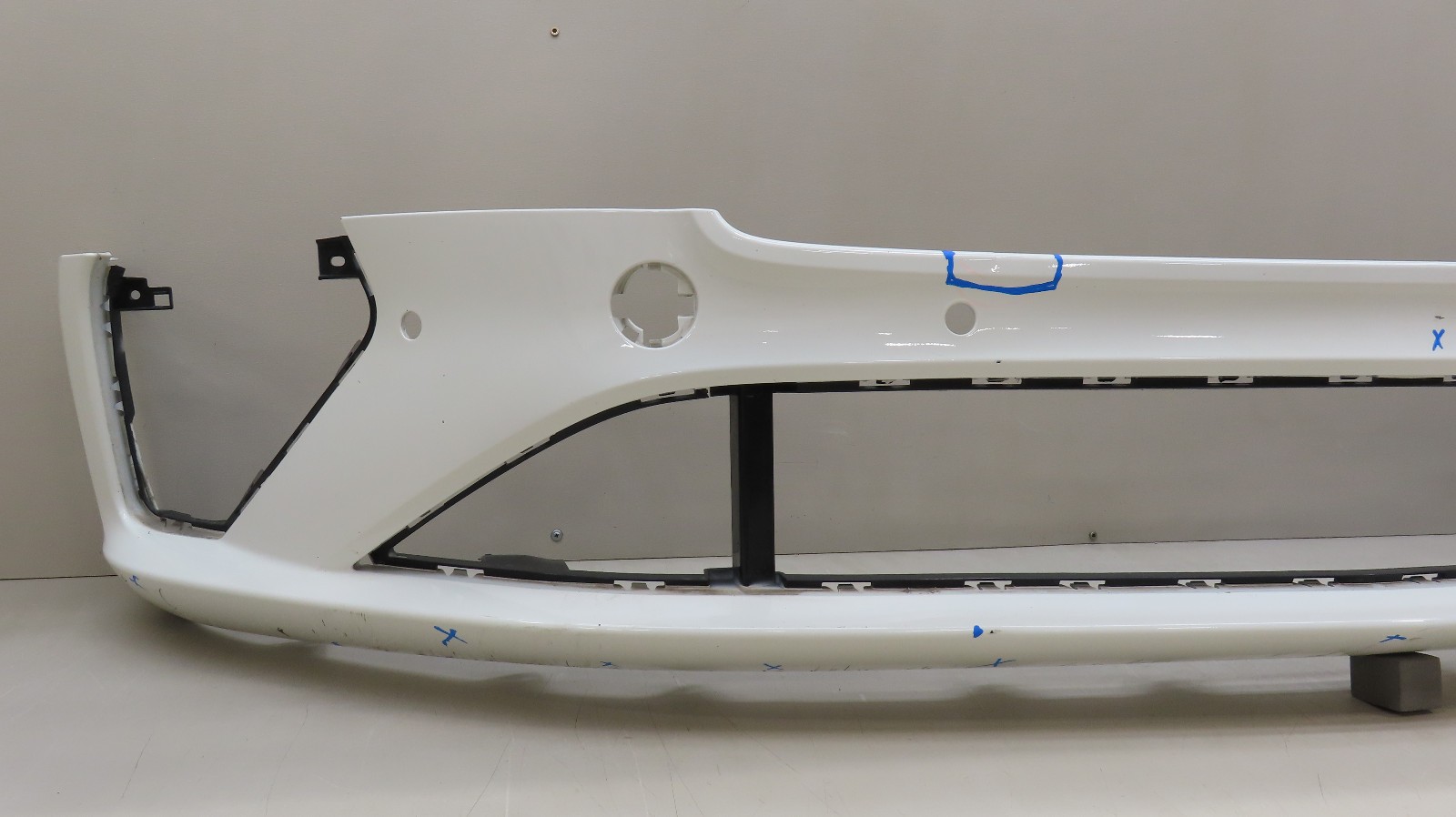 ..2020-2023 Bentley Continental GT front Bumper Cover  OEM 3SD807437
