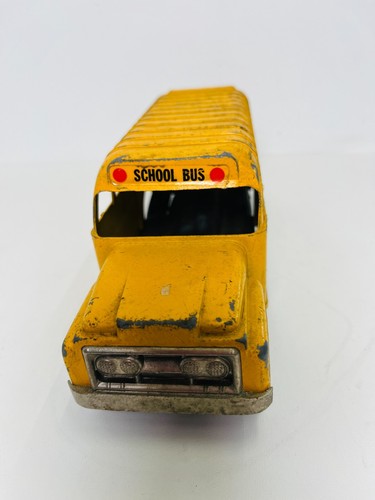 Vintage Hubley Short School Bus Toy 9.5" Long and 4" Tall - Picture 2 of 9