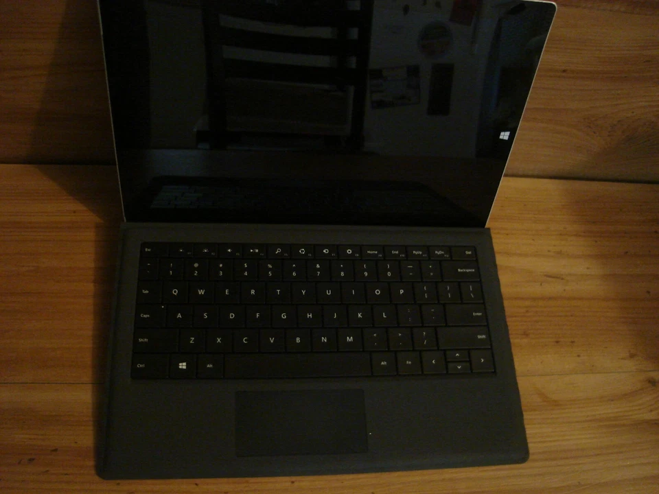 Microsoft Surface Pro 3 12" Tablet 128GB windows 8.1 - Image 2 of 4