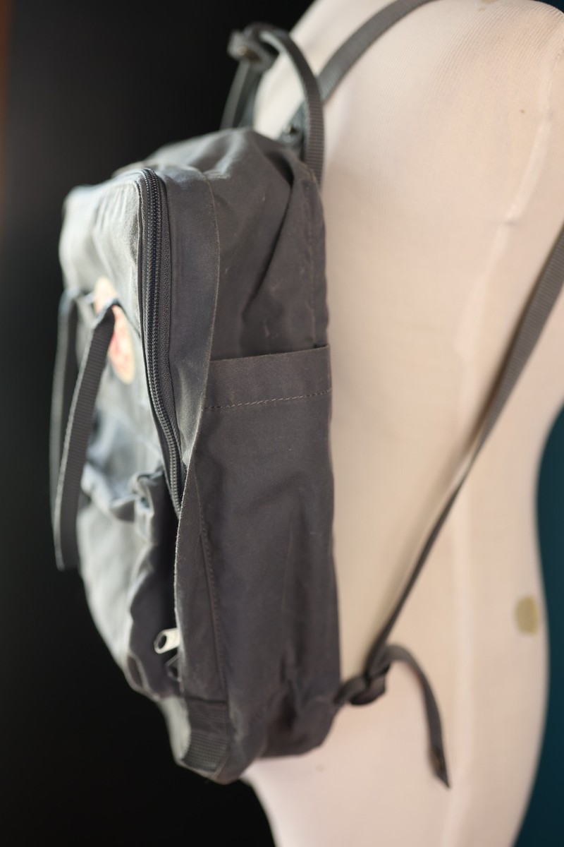 Fjallraven Kanken Classic Backpack Laptop Bag Gray Classic Medium Fjallraven Unisex Adult Kanken Classic Backpack Fog  main image 3