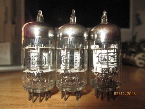 1x Mazda 12AX7 ECC83 ECC 83 Tube TSF électronique Valve Vide