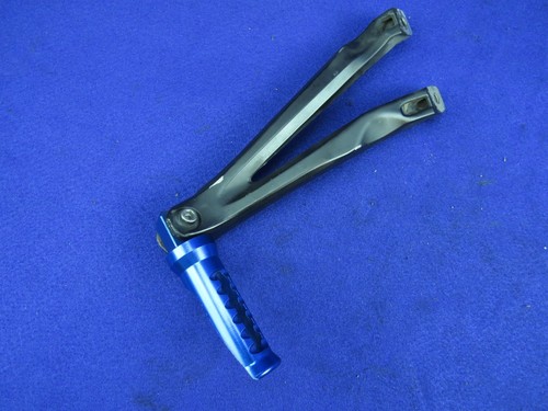 05 Yamaha YZF R1 Passenger Peg / Bracket Set YZFR1 R 1 #216 Foot Rear Pillion - Picture 2 of 12