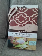 JJ COLE CHANGING CLUTCH