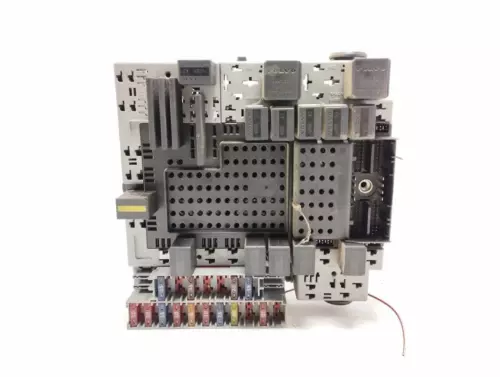 30679527 Caja Reles/Fusibles para VOLVO V70 FAMILIAR 2.4 D 2001 169232 - Imagen 1 de 3
