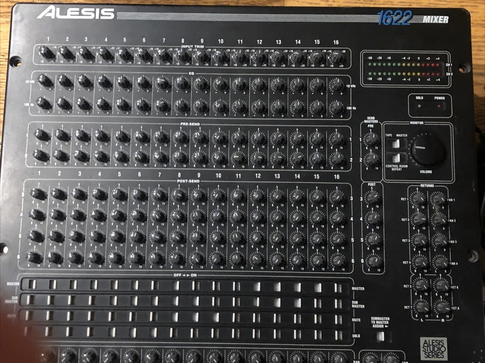 Alesis 1622 Mixer Table Monolithic / Integrated Surface Audio Console - Image 3 of 4